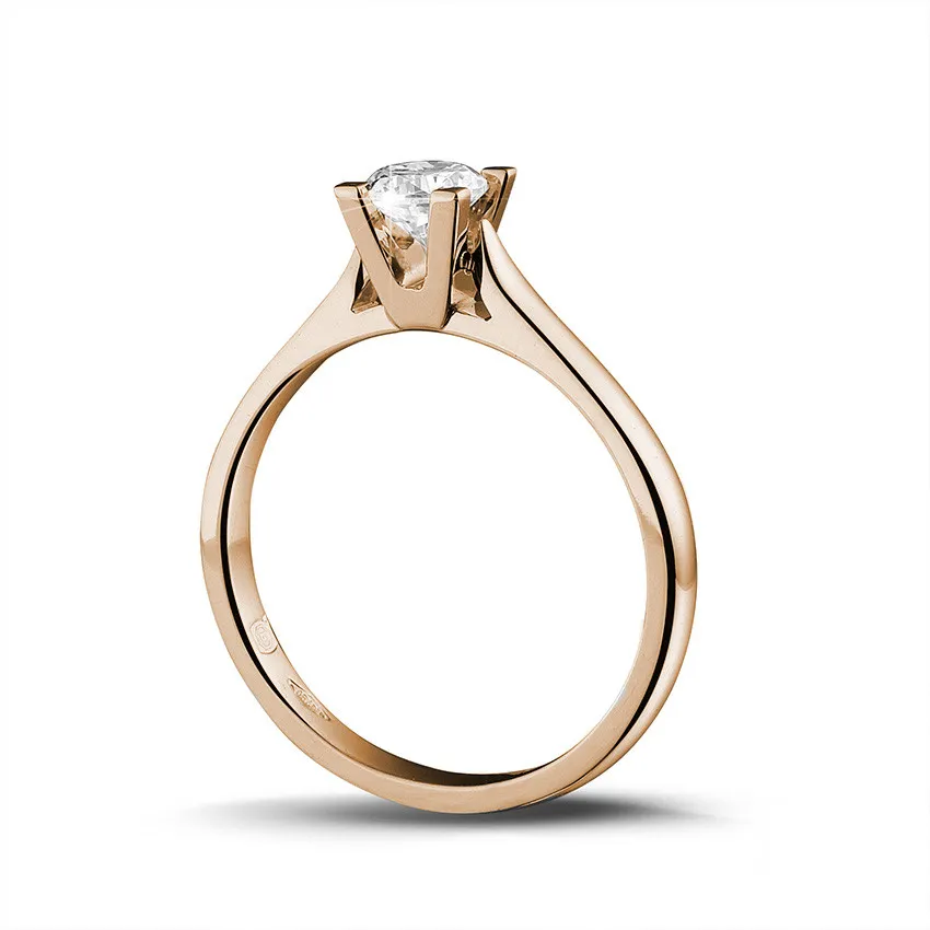 0.30 quilates anillo solitario diamante en oro rojo 
