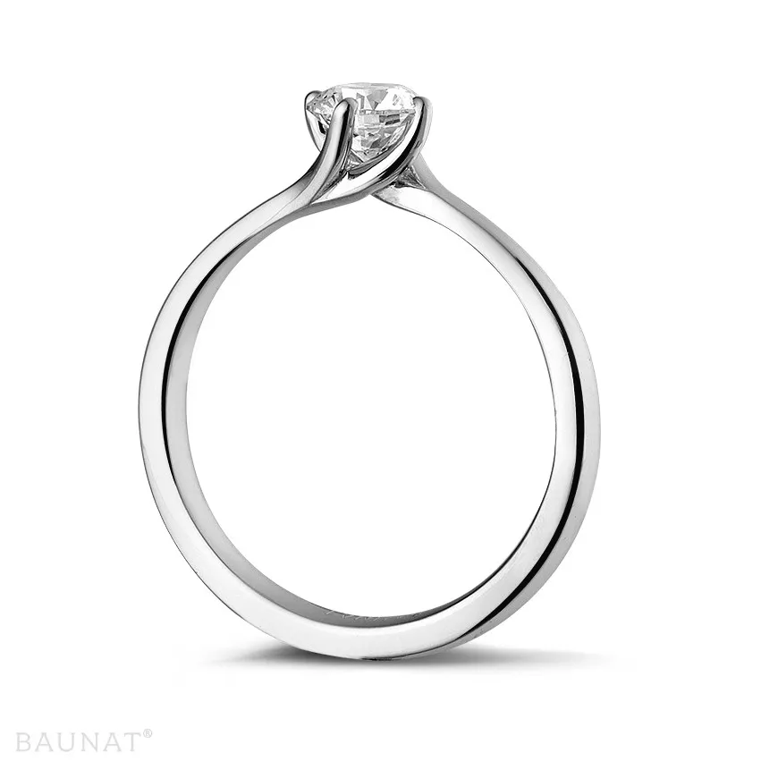 0.50 quilates anillo solitario diamante en platino 