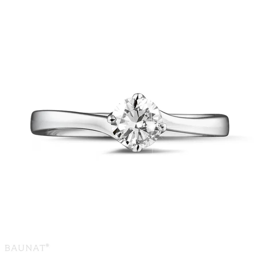 0.50 quilates anillo solitario diamante en platino 