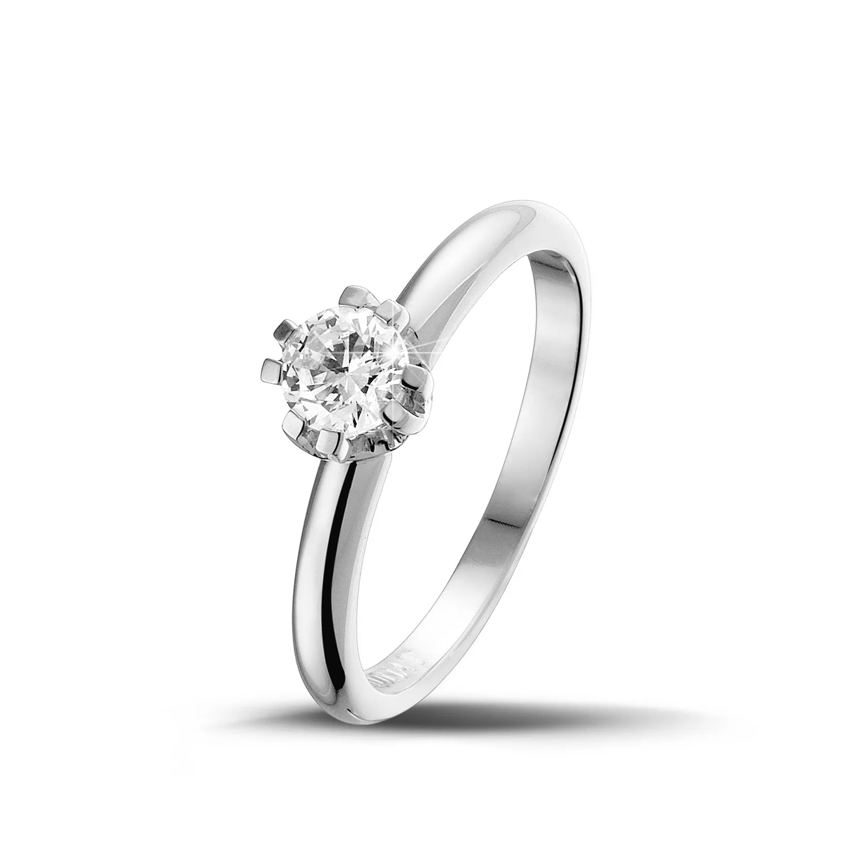 0.70 quilates anillo solitario diamante diseño en platino con ocho garras 