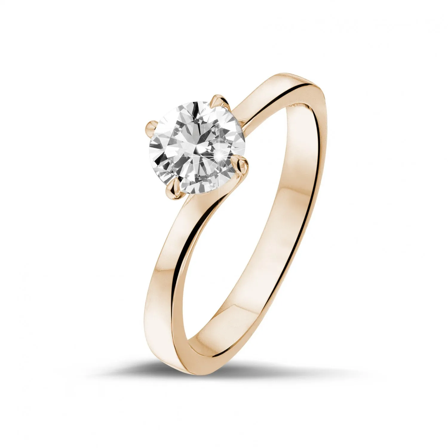 0.70 quilates anillo solitario diamante en oro rojo 