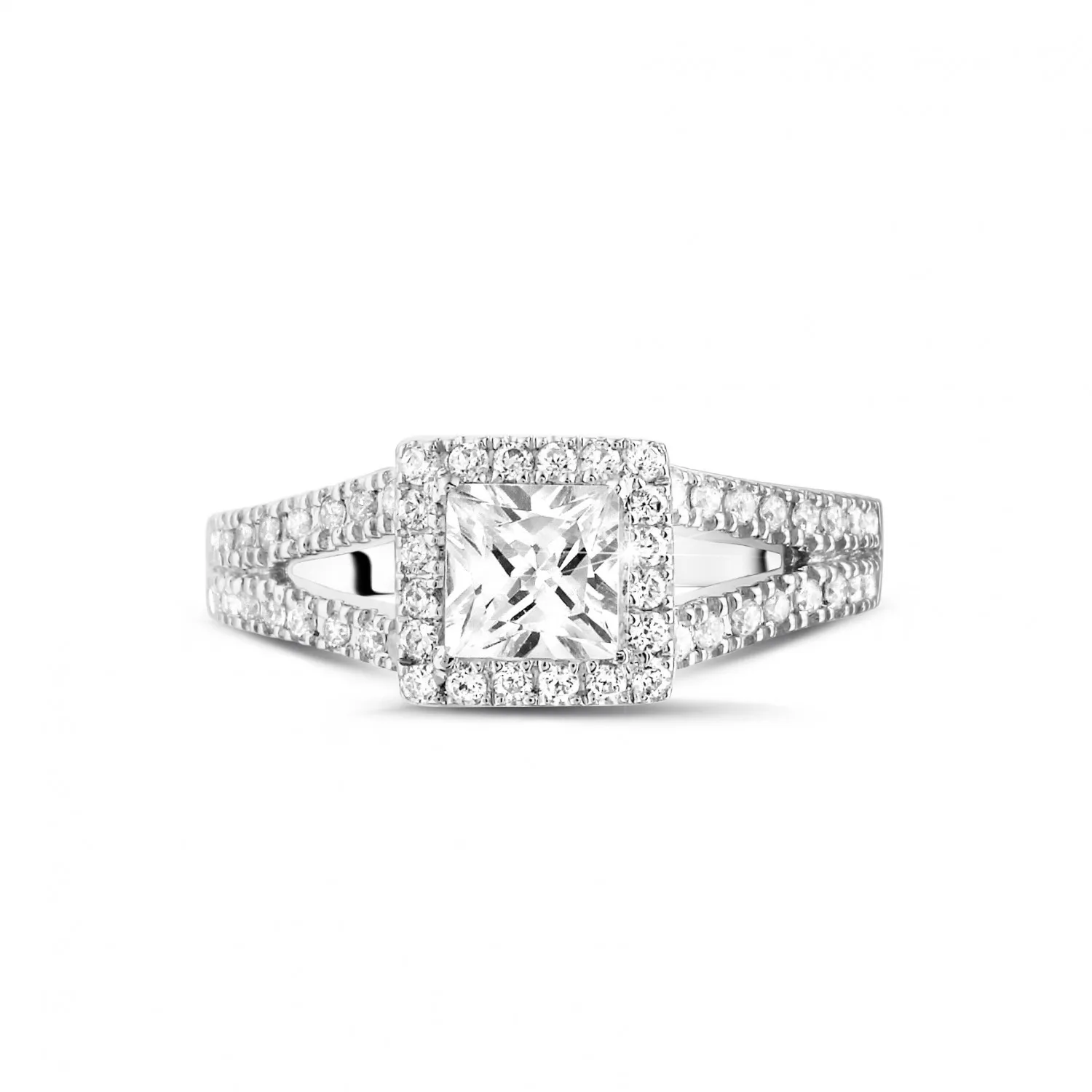 0.70 quilates anillo solitario en platino con diamante talla princesa y diamantes laterales 