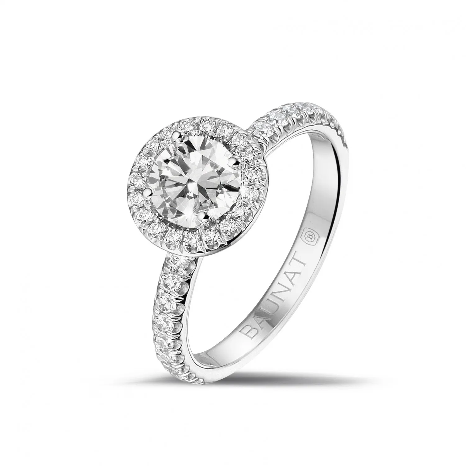 0.70 quilates Halo anillo solitario en platino con diamantes redondos 