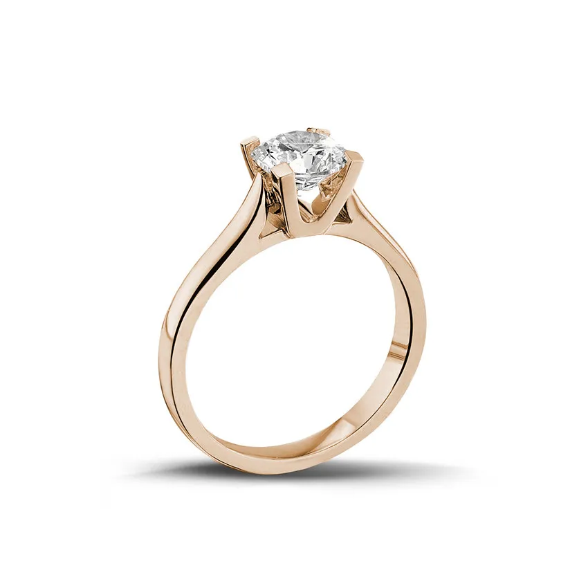 0.90 quilates anillo solitario diamante en oro rojo 