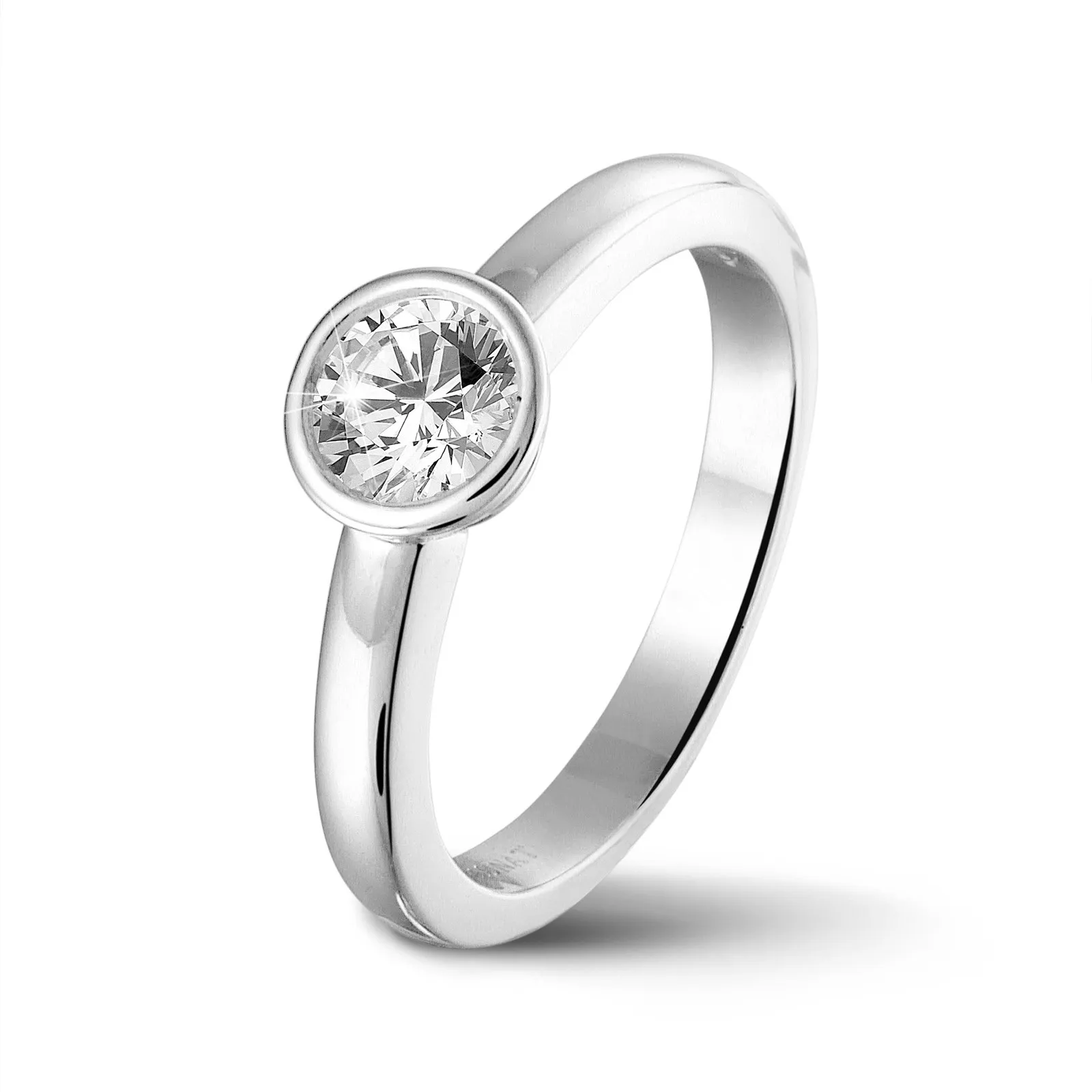 0.90 quilates anillo solitario en platino con un diamante redondo 
