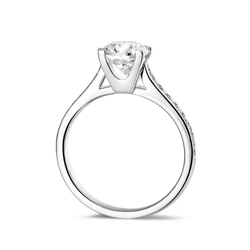 1.00 quilates anillo solitario diamante en platino con diamantes en los lados 