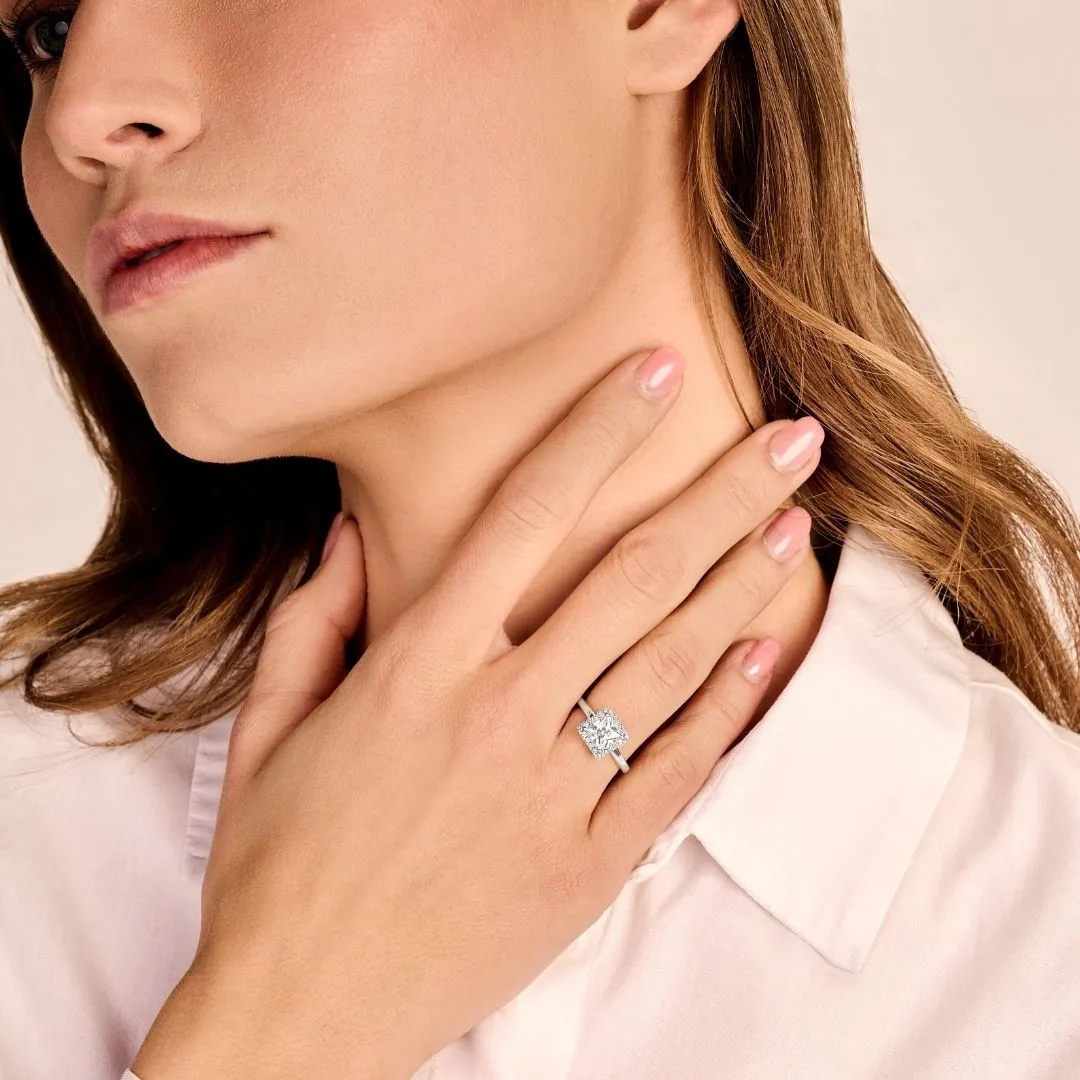 1.00 quilateshalo anillo solitario diamante princesa en oro blanco con diamantes redondos 