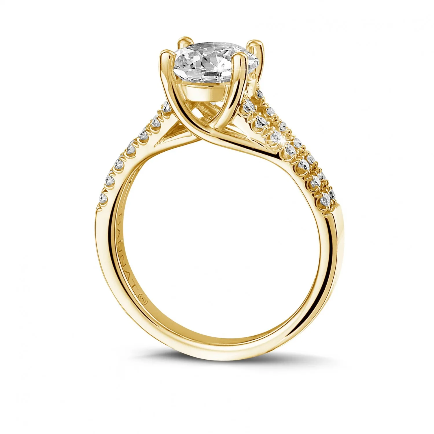 1.50 quilates anillo solitario en oro amarillo con diamantes laterales 
