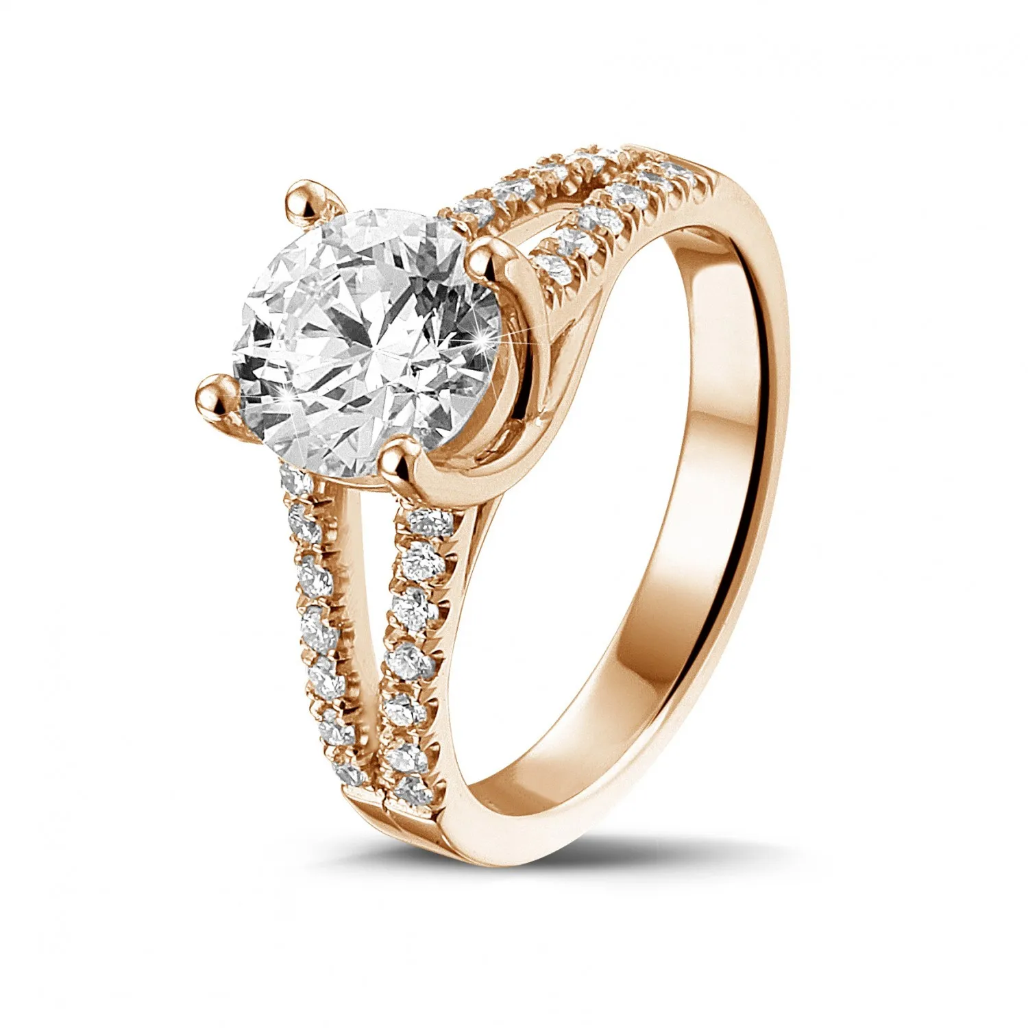 1.50 quilates anillo solitario en oro rojo con diamantes laterales 
