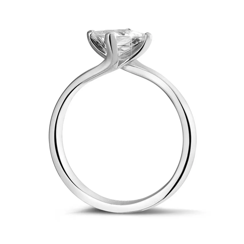1.50 quilates anillo solitario en platino con diamante talla princesa 