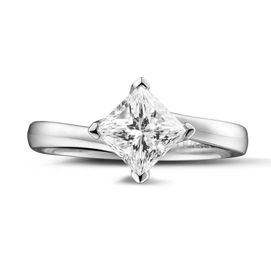1.50 quilates anillo solitario en platino con diamante talla princesa 
