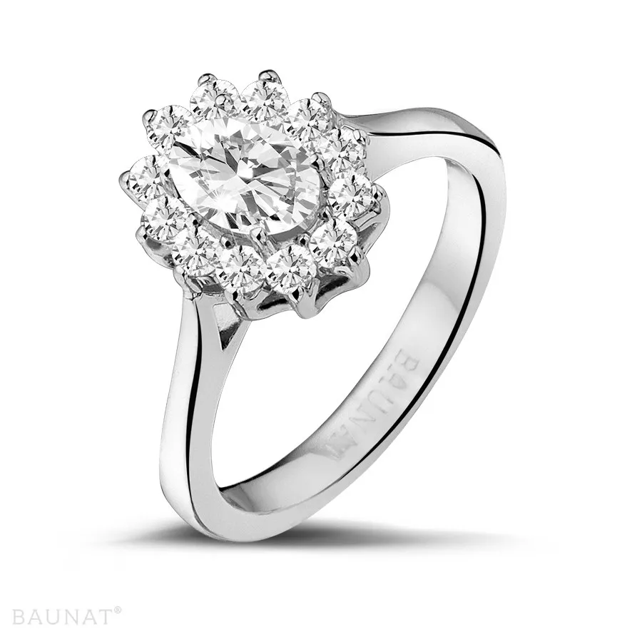 1.85 quilates anillo « entourage » en platino con diamante ovalado 