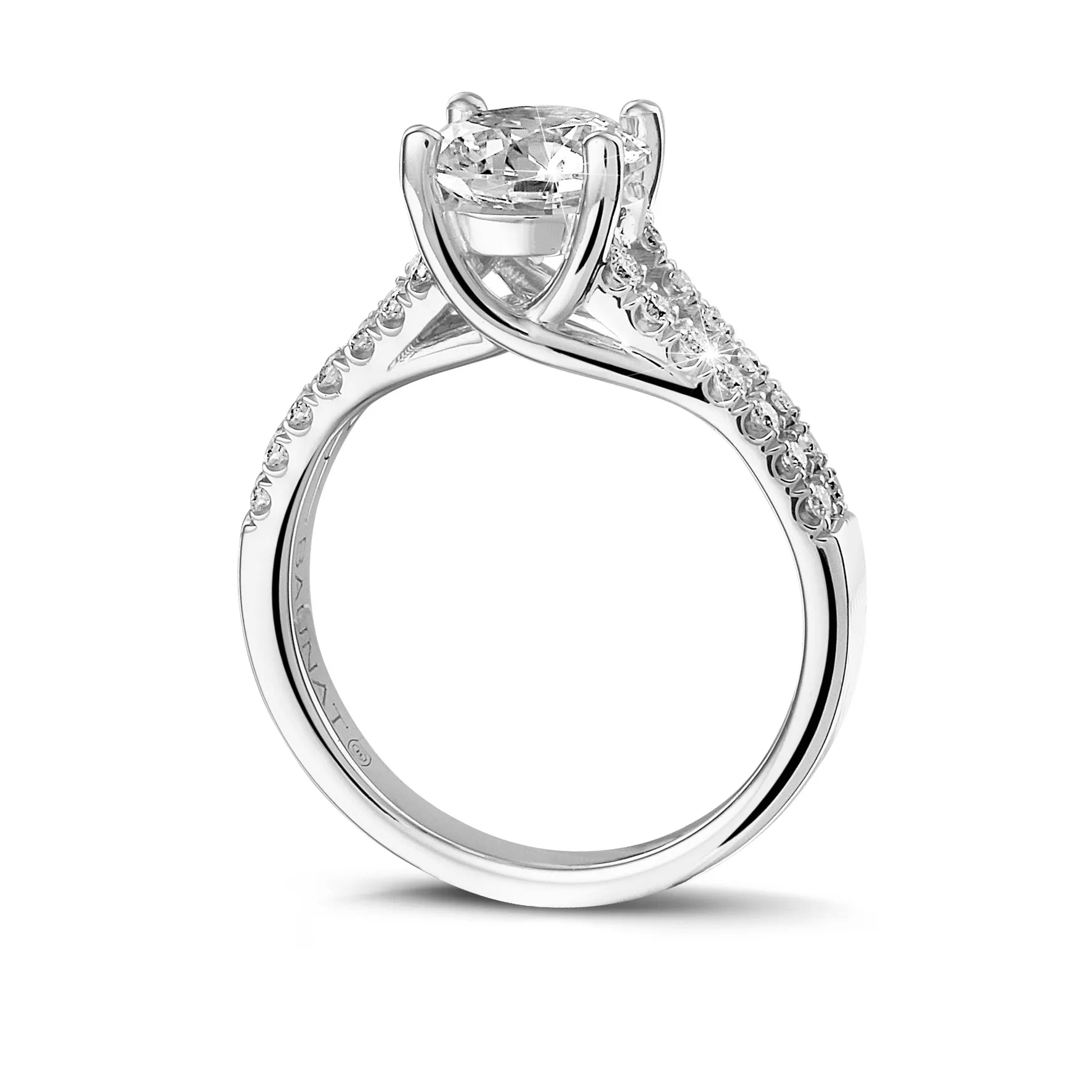 3.00 quilates anillo solitario en platino con diamantes laterales 
