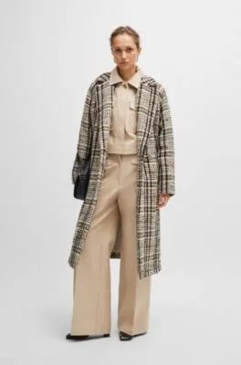 Abrigo oversize fit en tejido con lana a cuadros