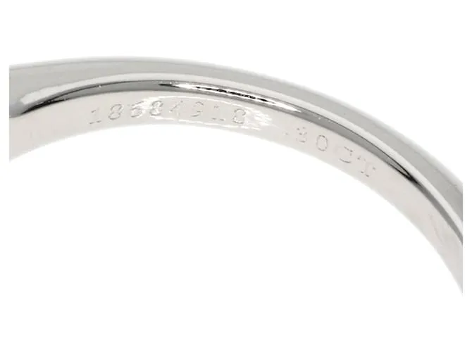 Anillo de diamante solitario Tiffany & Co. con borde afilado 