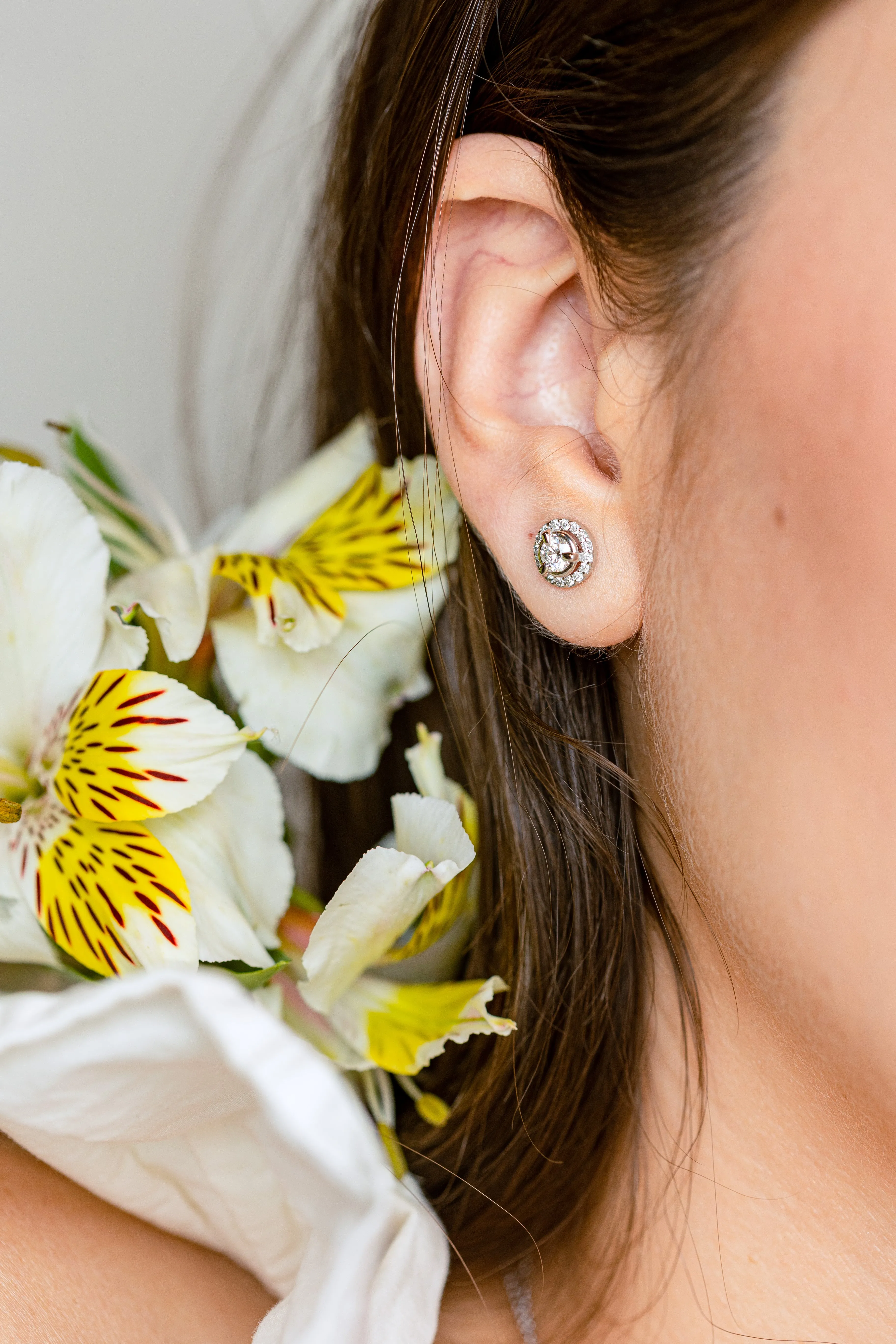 ARETES  