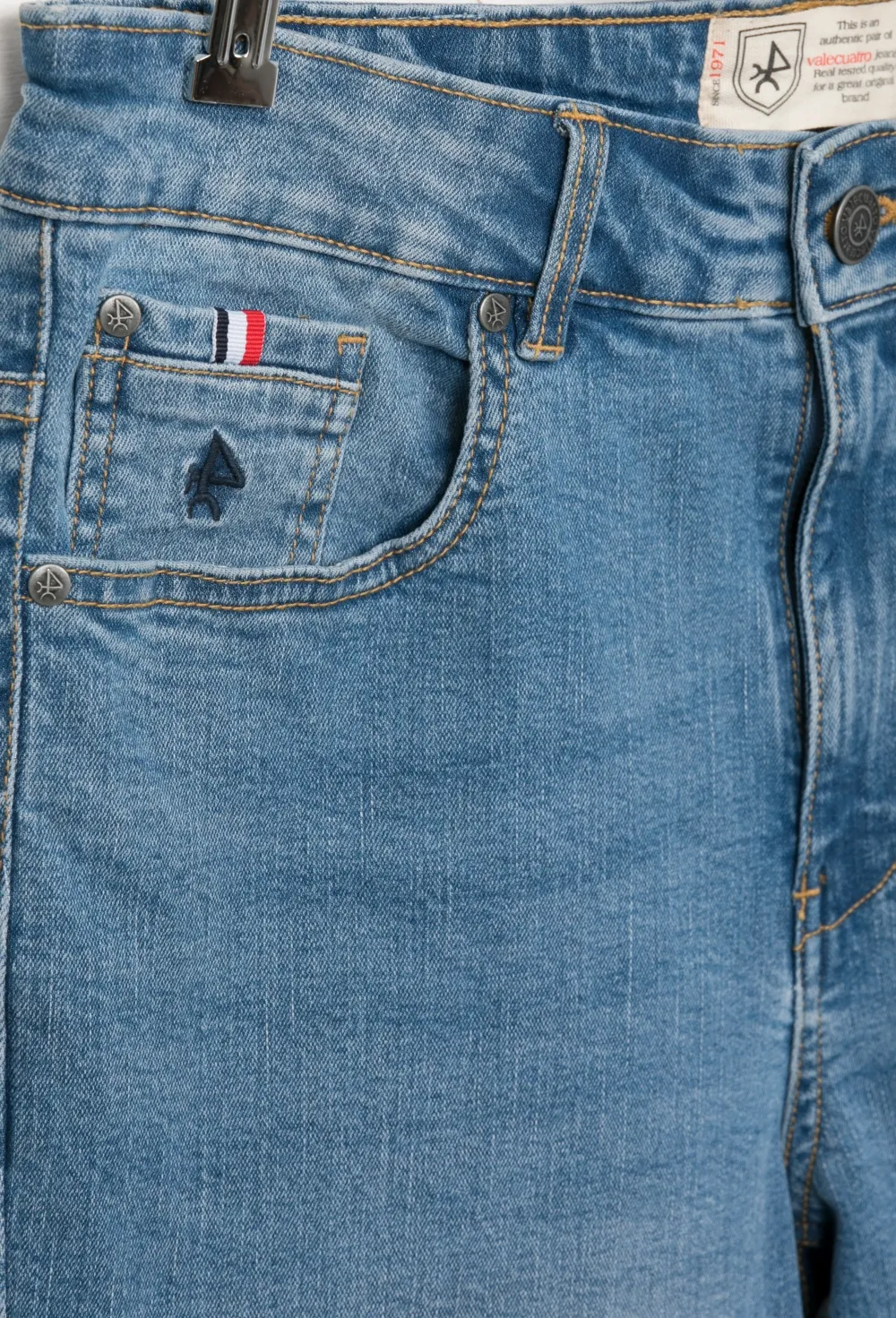 Bermuda jeans azul claro