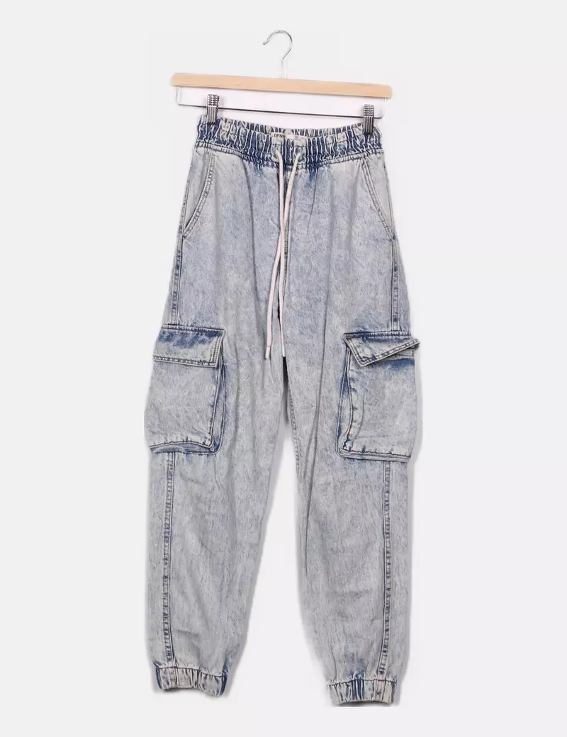 Bershka Jeans cargo azul