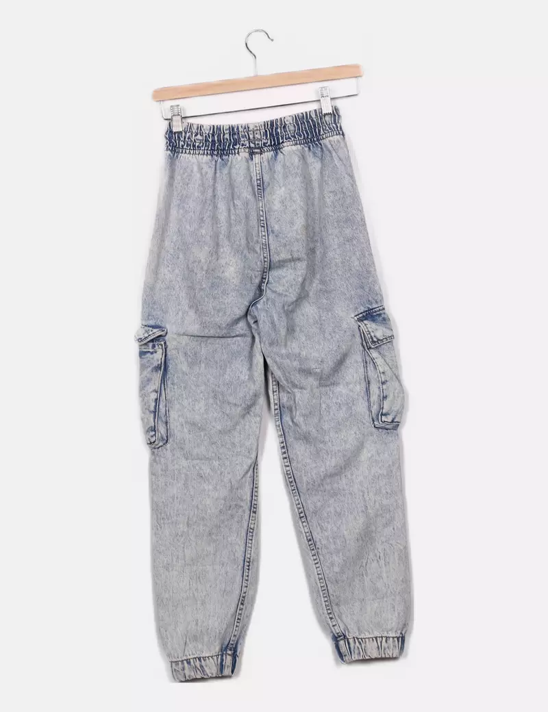 Bershka Jeans cargo azul