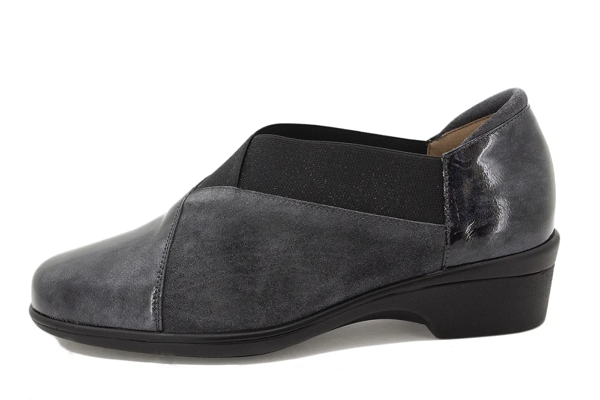 Bootee shoe Carbon Patent