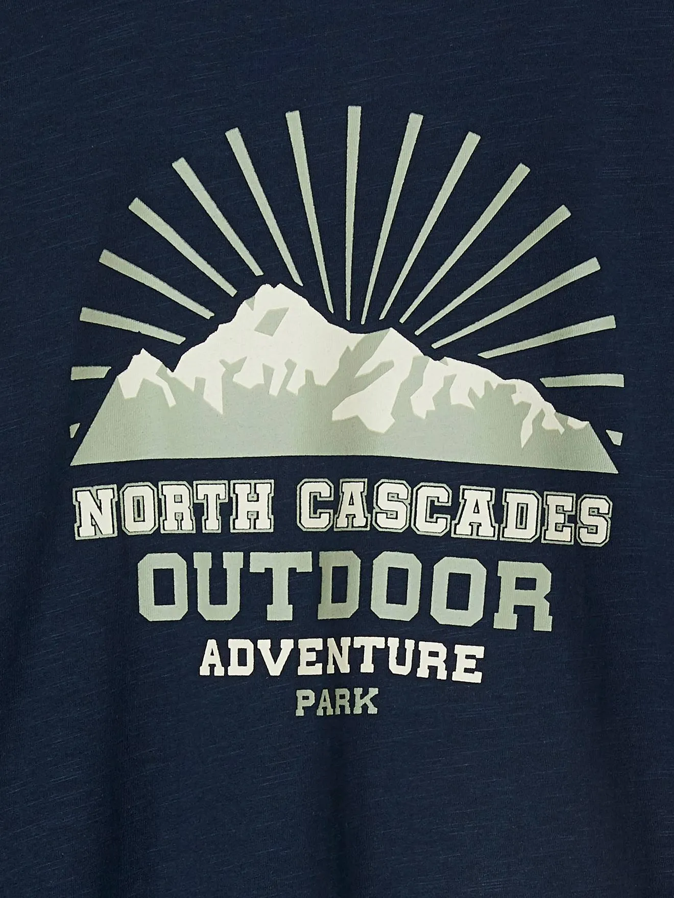Camiseta con motivo grande detrás para niño