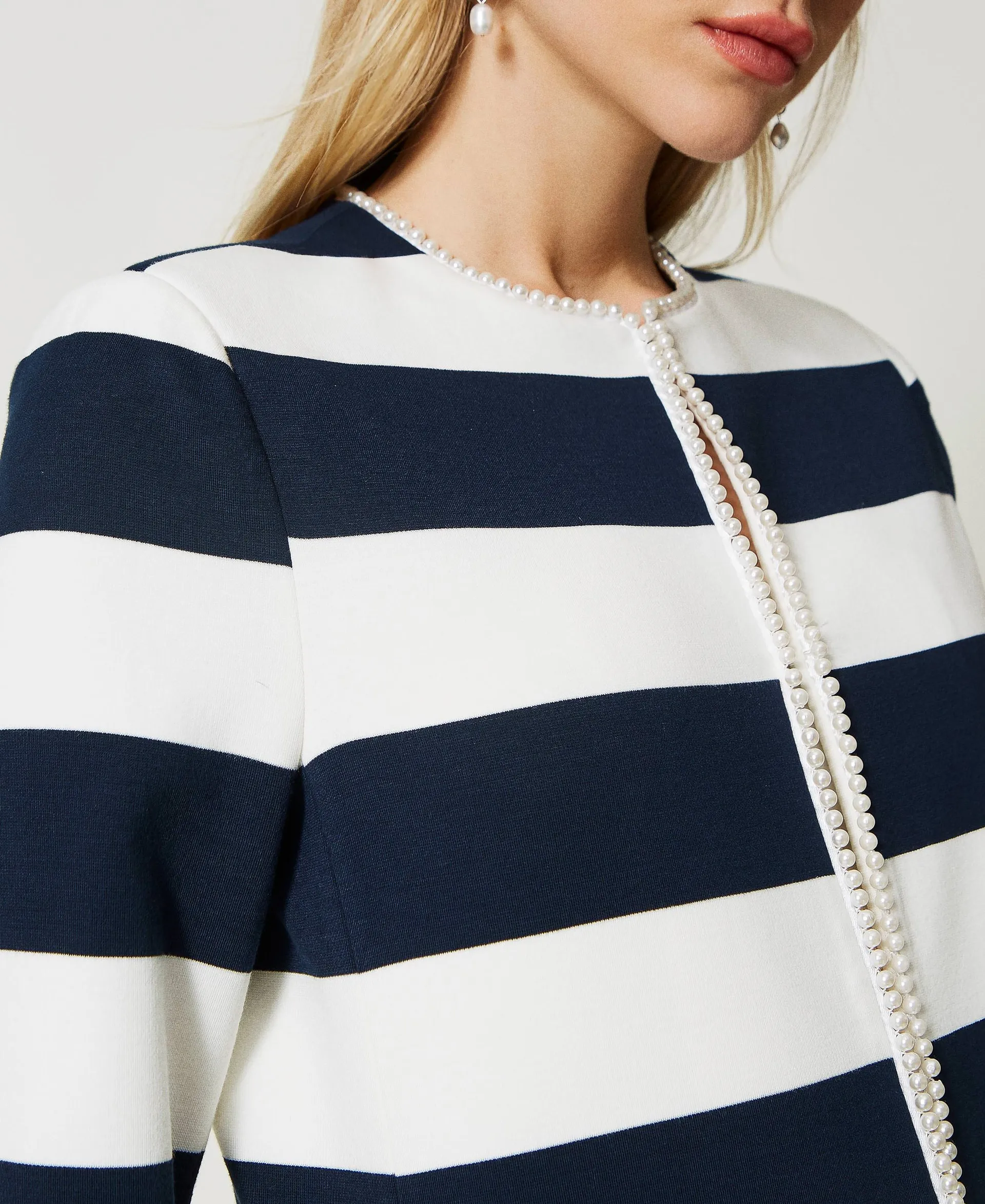 Chaqueta de rayas con cuentas