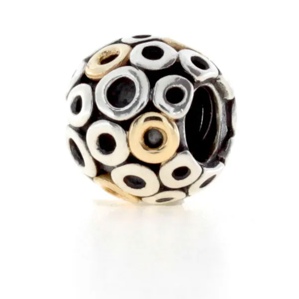 Charm con círculos combinados plata y oro 790325
