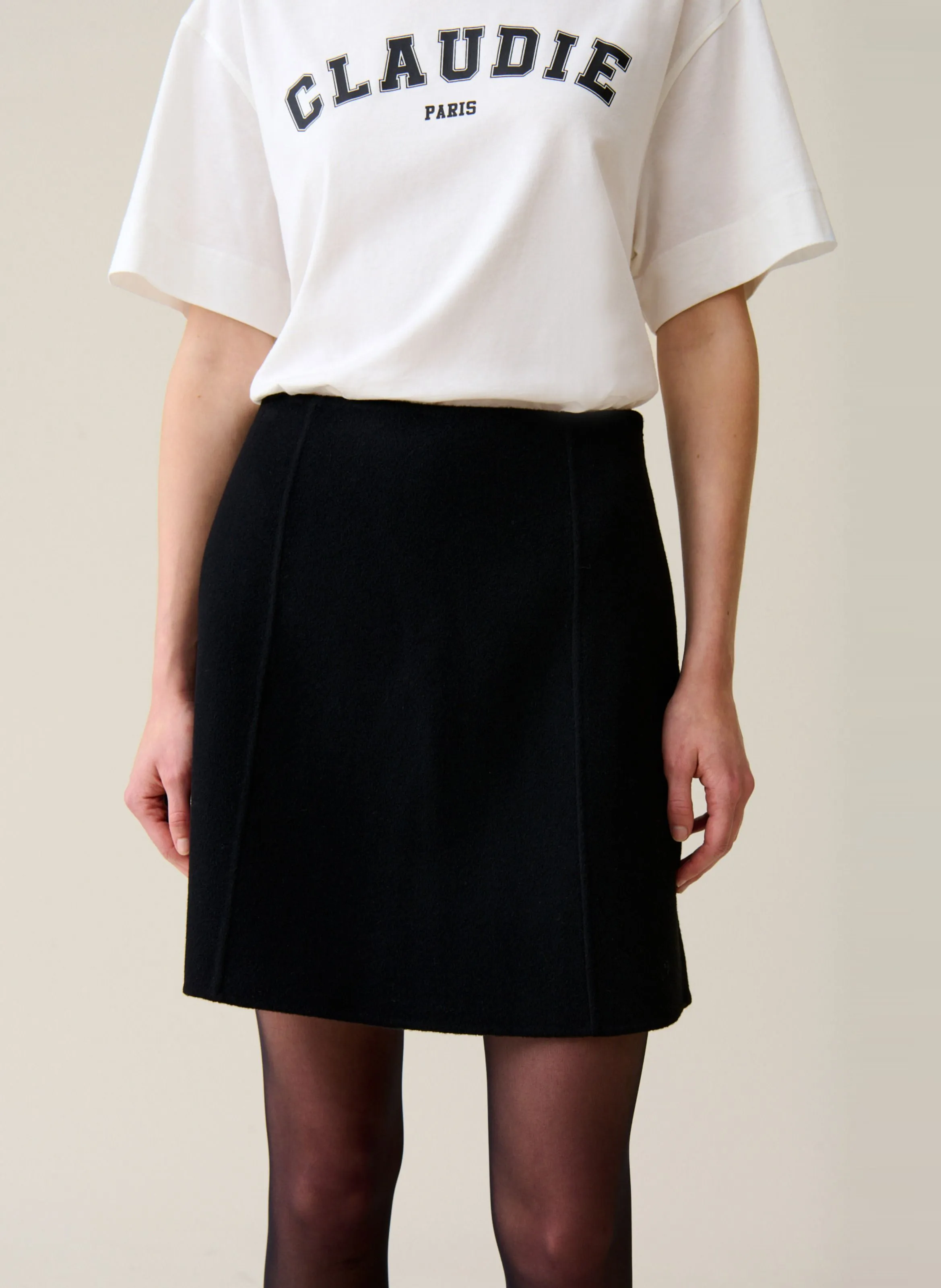 CLAUDIE PIERLOT Falda corta Clara en negro