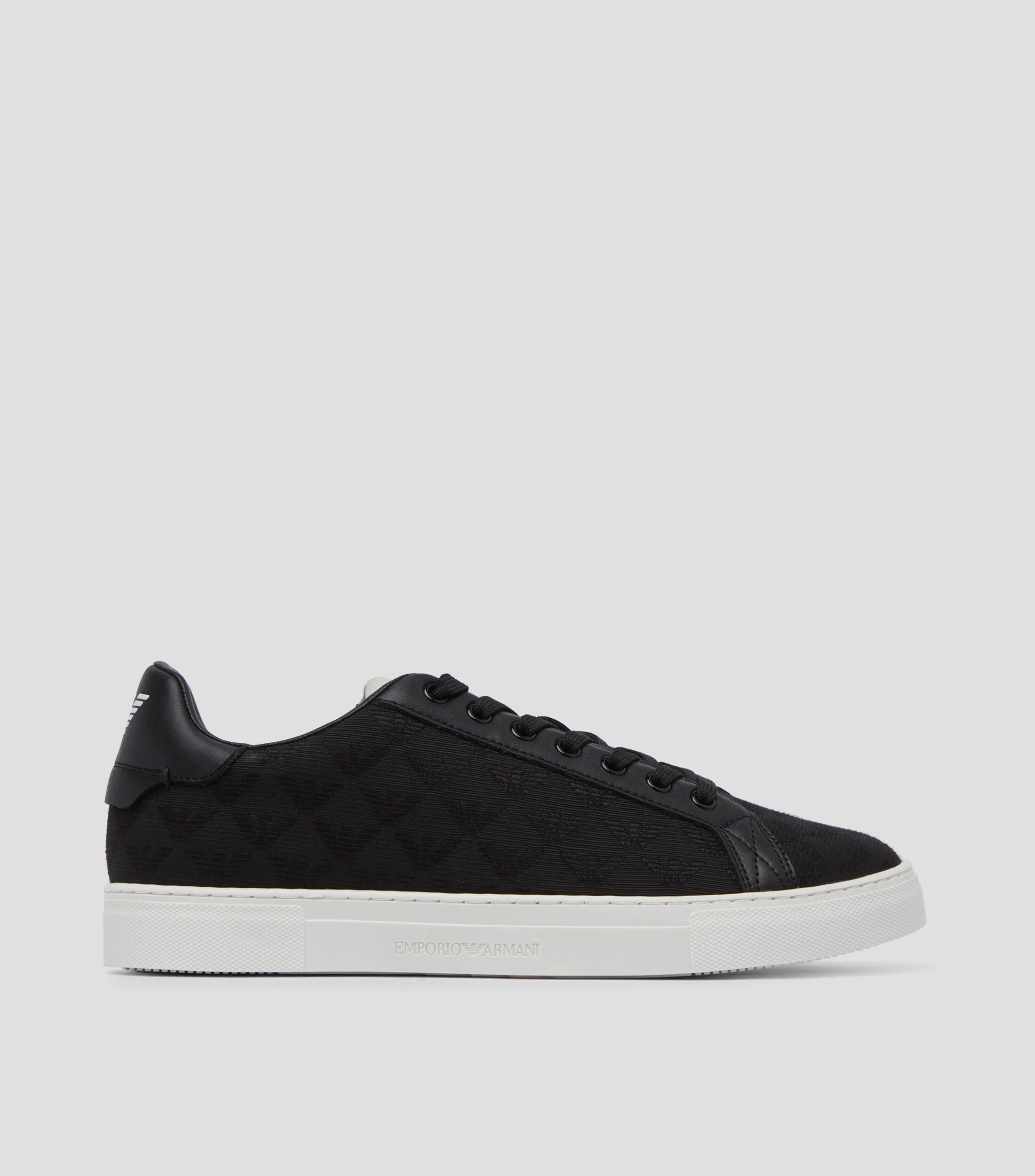 Emporio Armani Tenis casuales en negro Hombre