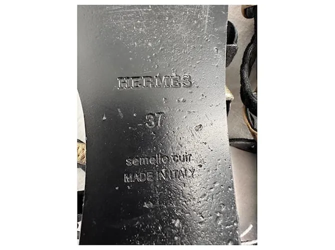 Hermès Orilla Negro Dorado 