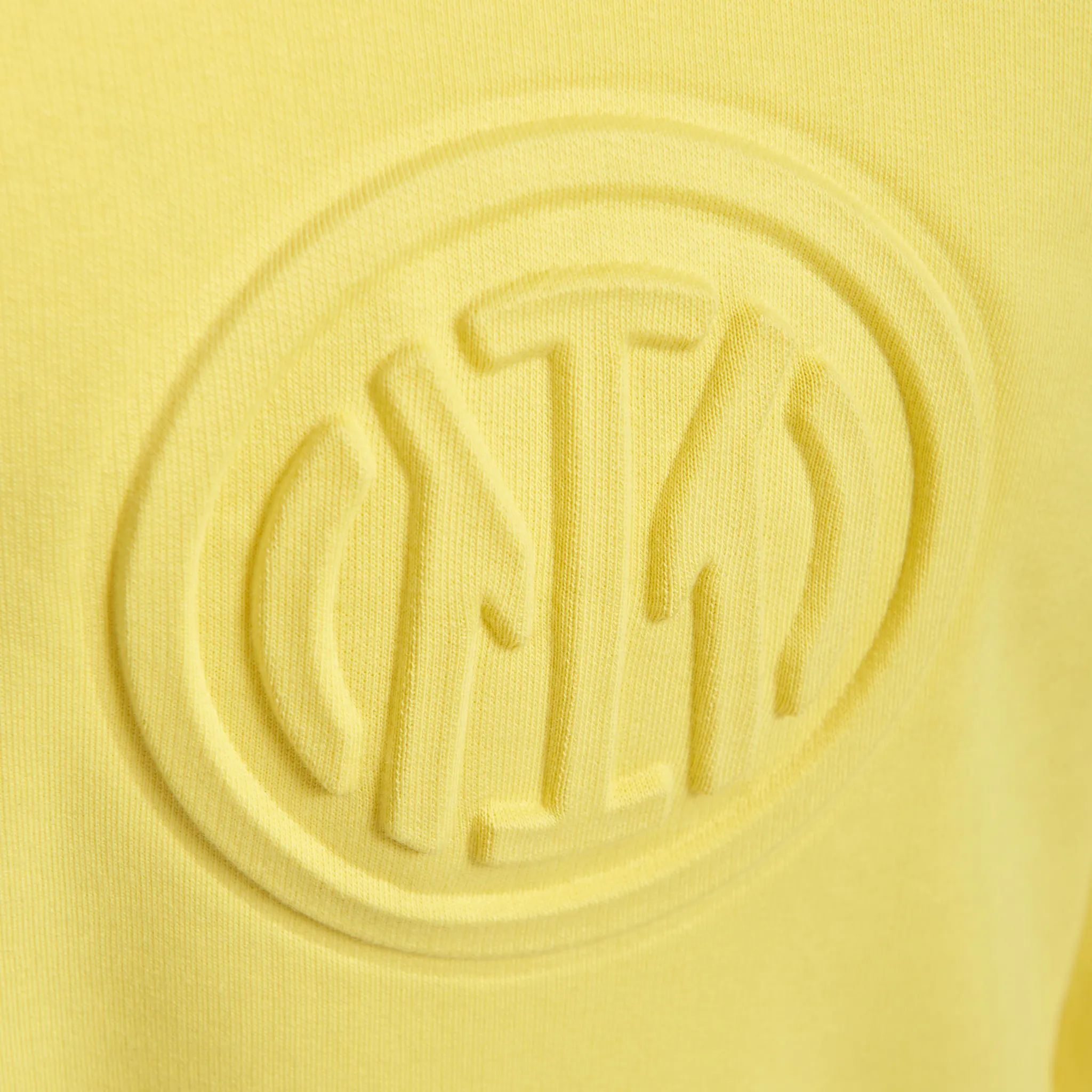 IM SUDADERA CUELLO REDONDO EMBOSSED CREST NIÑO