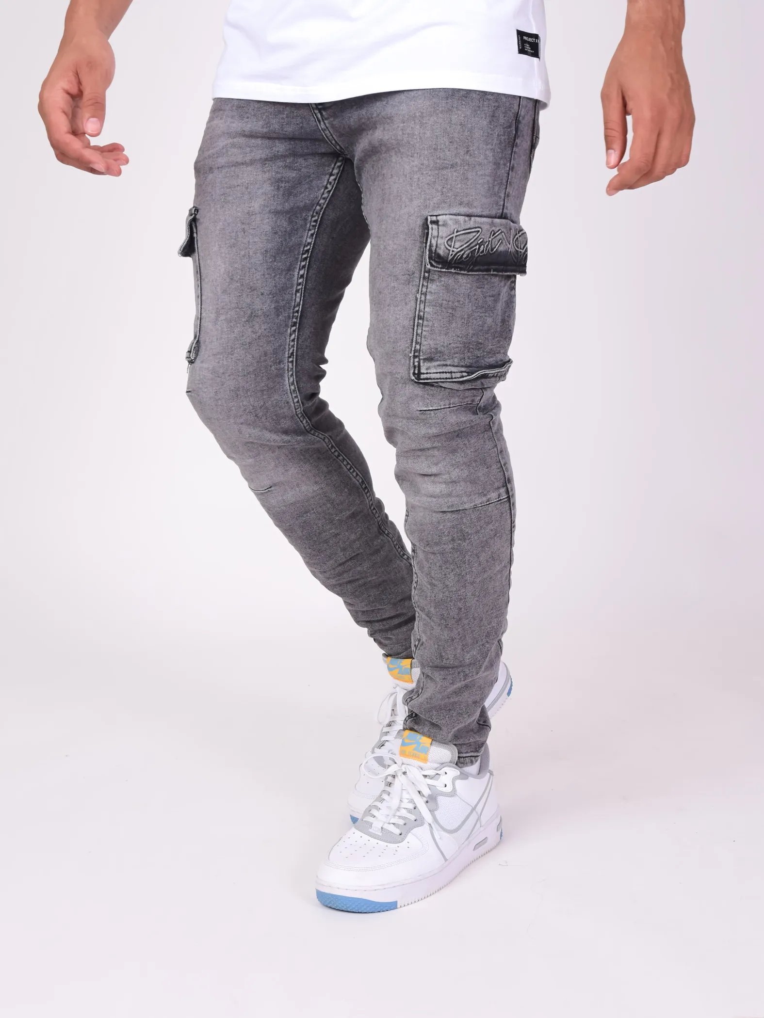 Jeans básicos estilo cargo