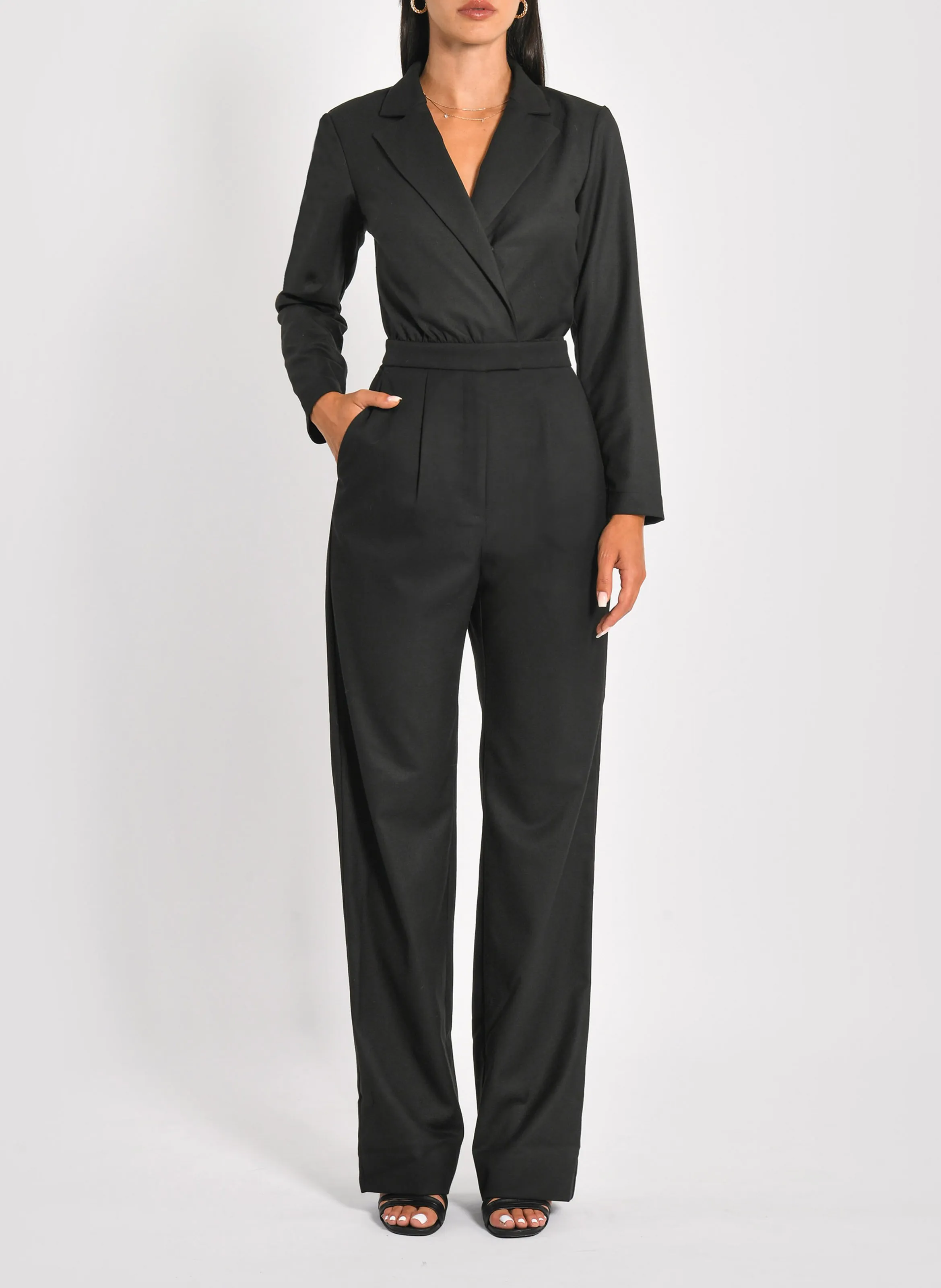 KOOKAI SHEILA  MONO CON CUELLO SASTRE EN NEGRO