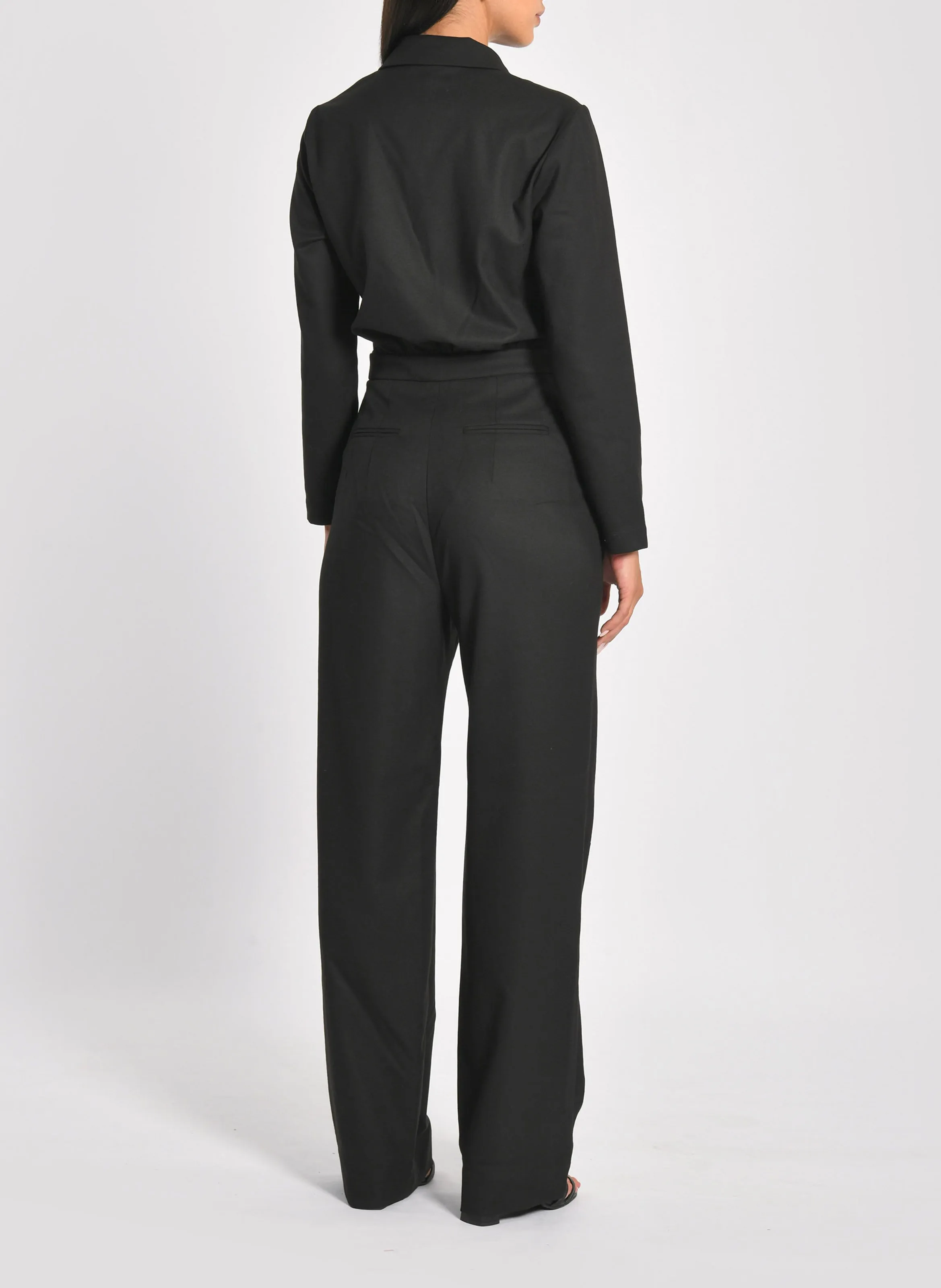 KOOKAI SHEILA  MONO CON CUELLO SASTRE EN NEGRO