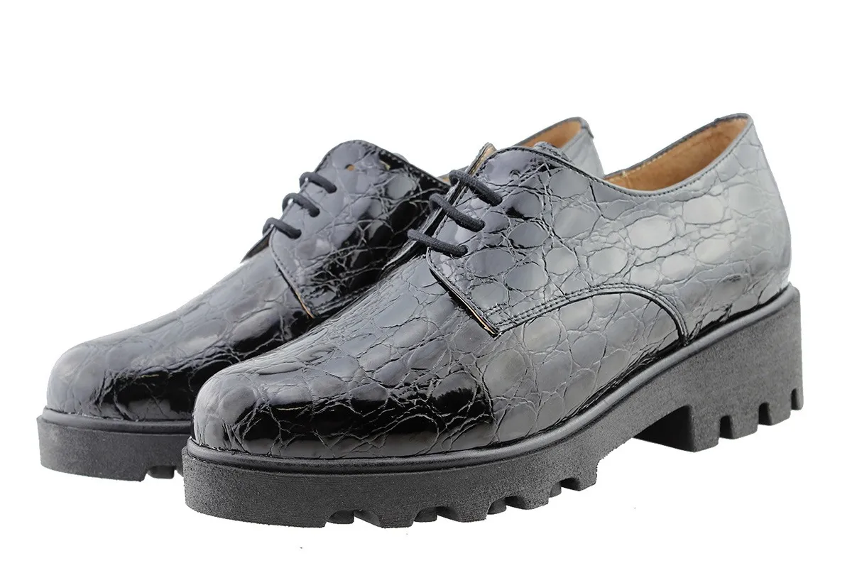 LACEUP SHOE BLACK COCO PATENT