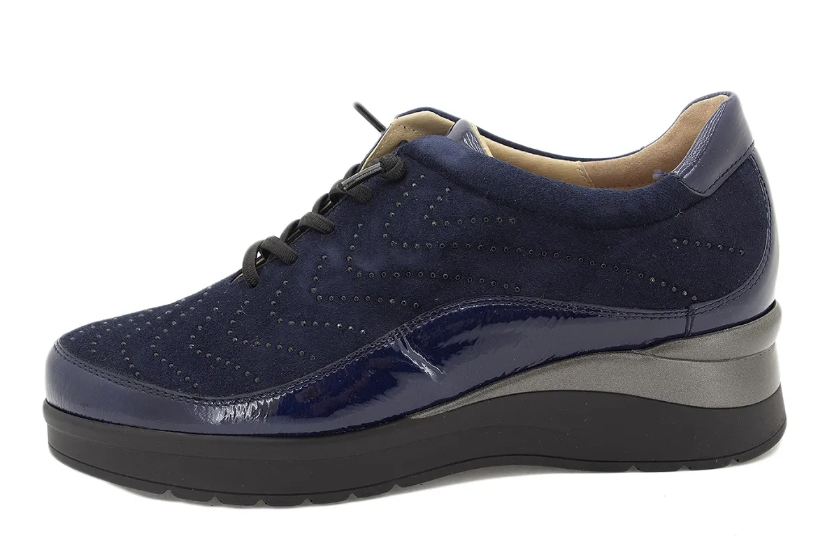 LACEUP SHOE BLUE PATENT