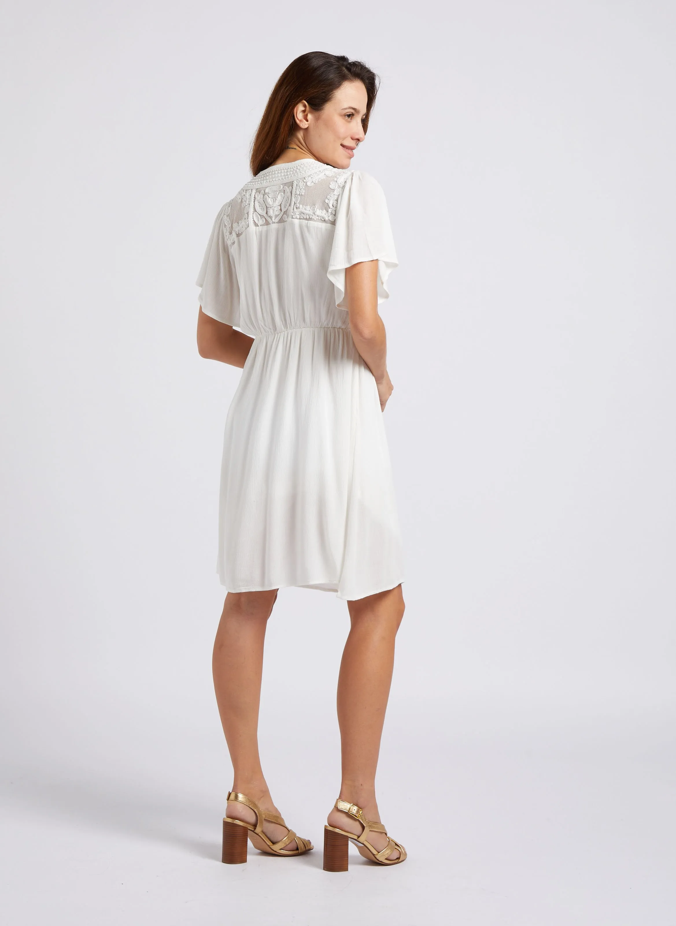 MAISON 123 CORALINE  VESTIDO CORTO RECTO CON CUELLO DE PICO EN BLANCO