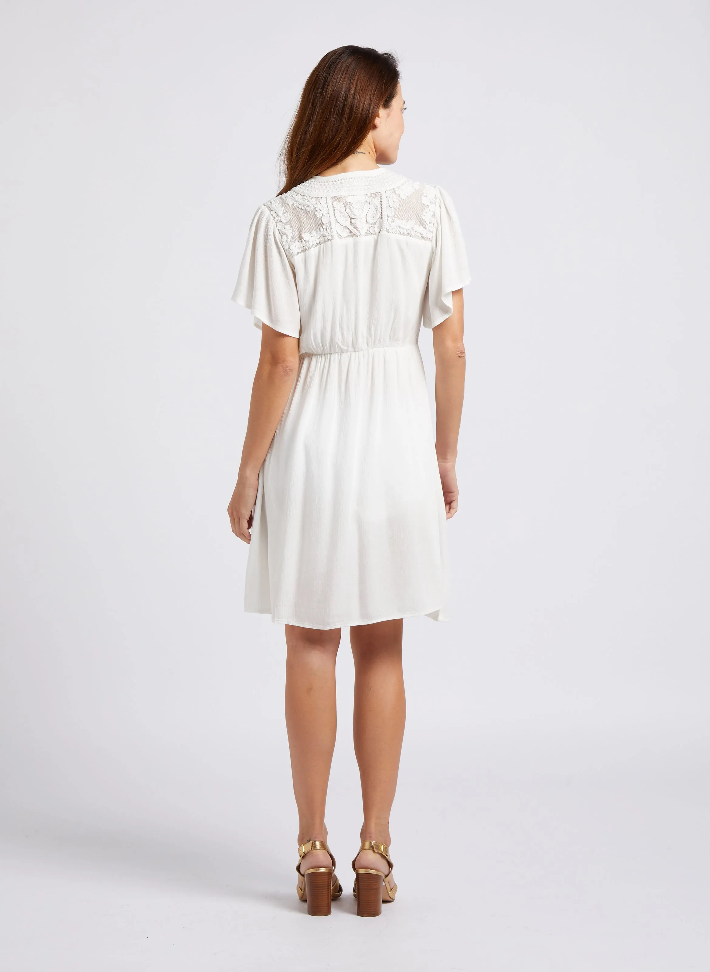 MAISON 123 CORALINE  VESTIDO CORTO RECTO CON CUELLO DE PICO EN BLANCO