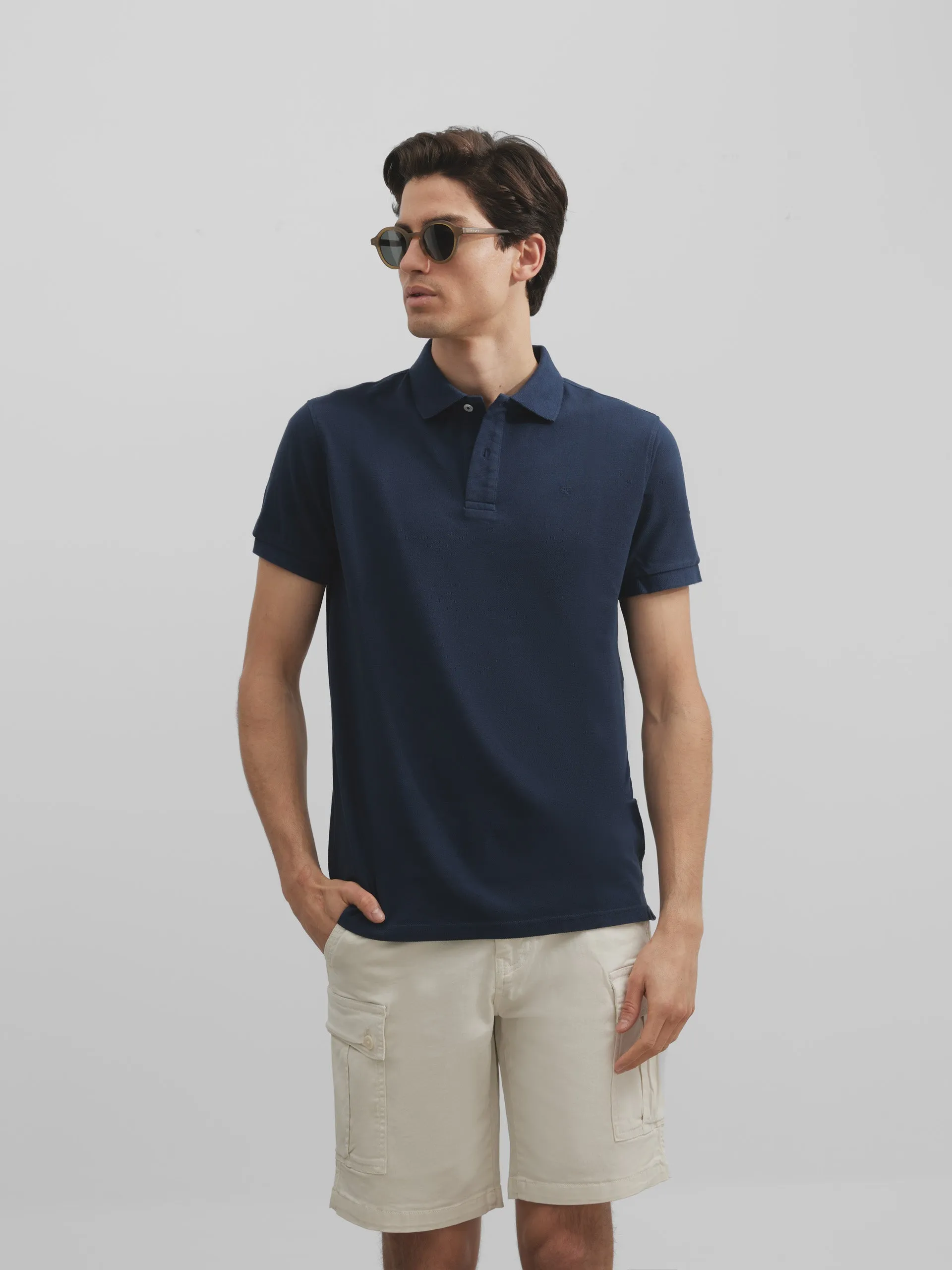 Polo clasico logo azul marino