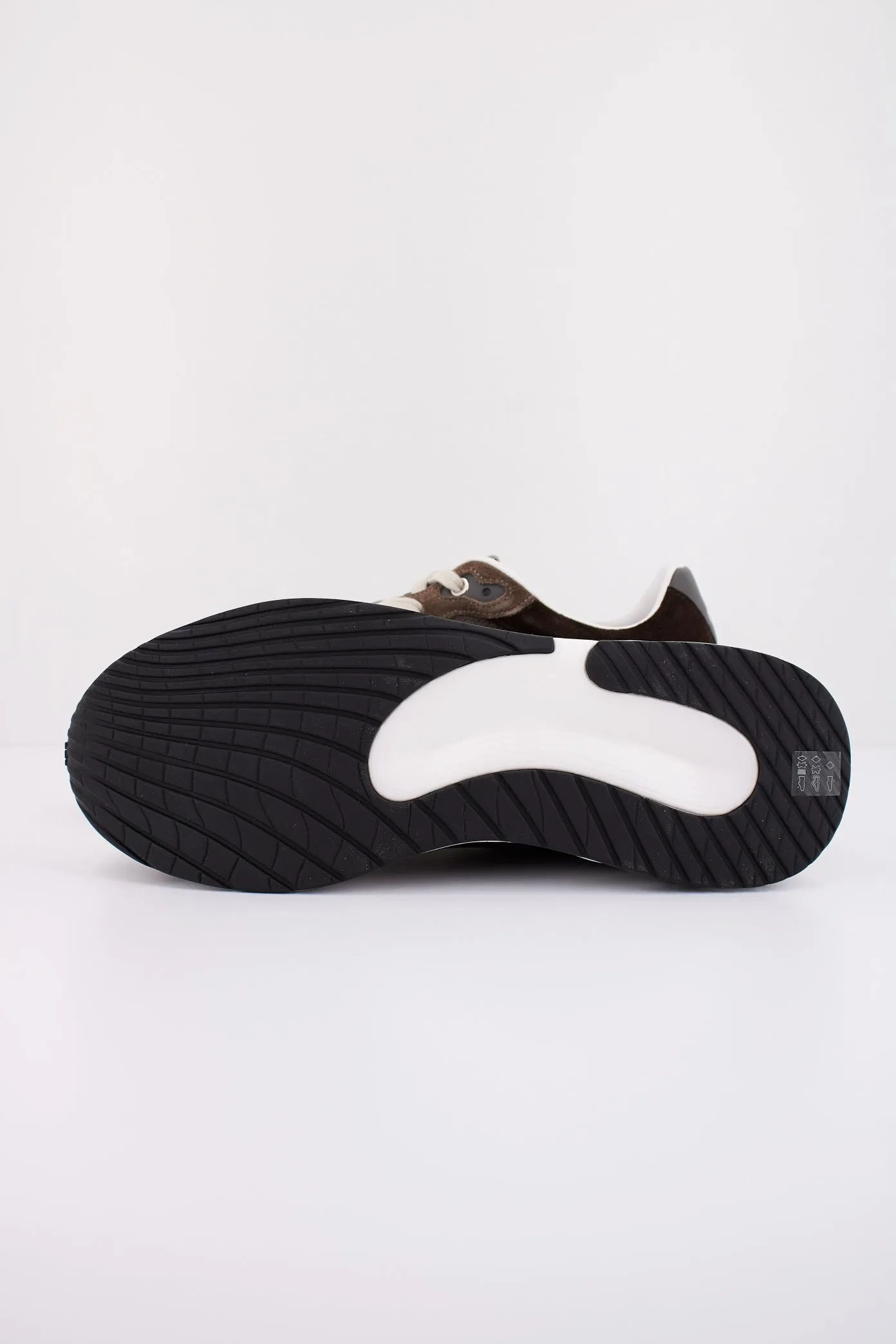 PREMIATA MOERUN 6446