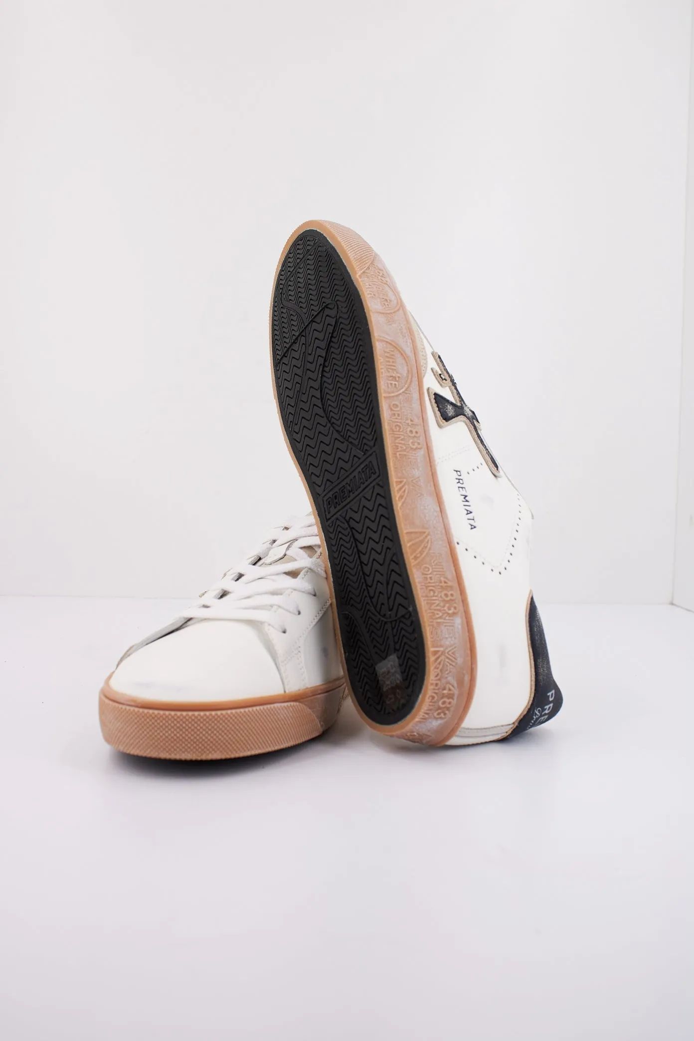 PREMIATA STEVEN