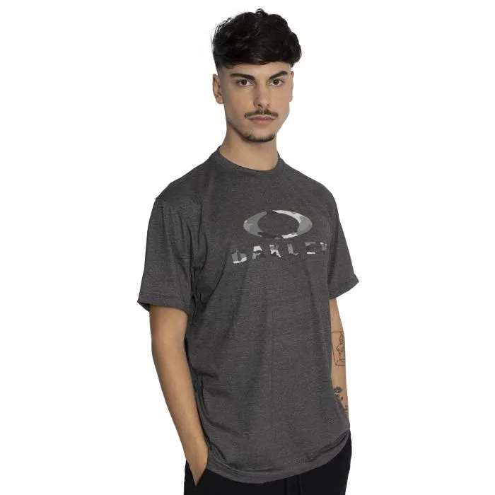 Remera Oakley Camo