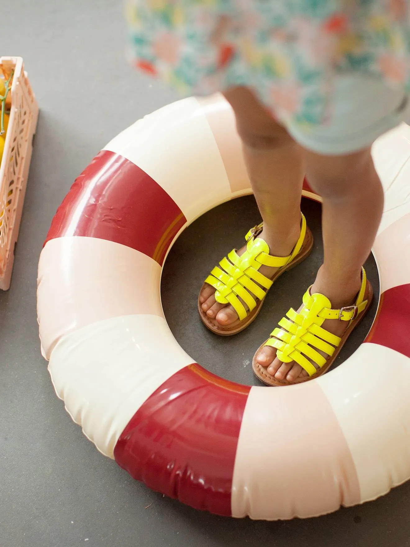 Sandalias con múltiples correas, para niña