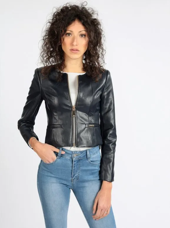 Solada Cazadora slim de piel sintética para mujer