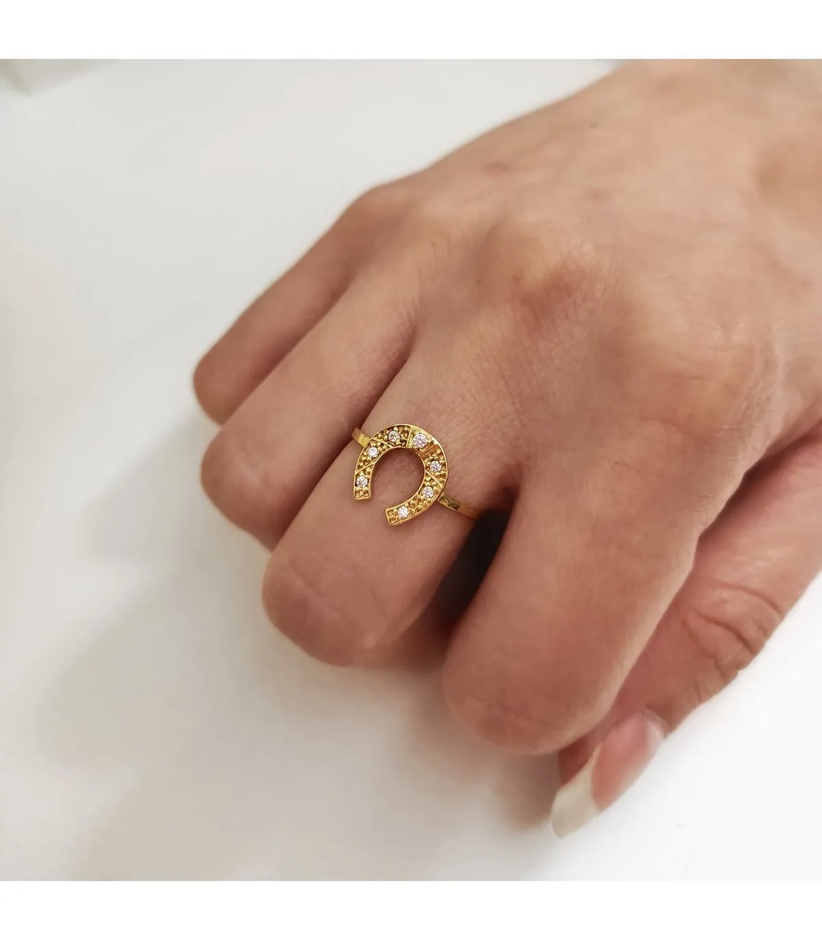 Sortija mujer oro amarillo 18K Herradura
