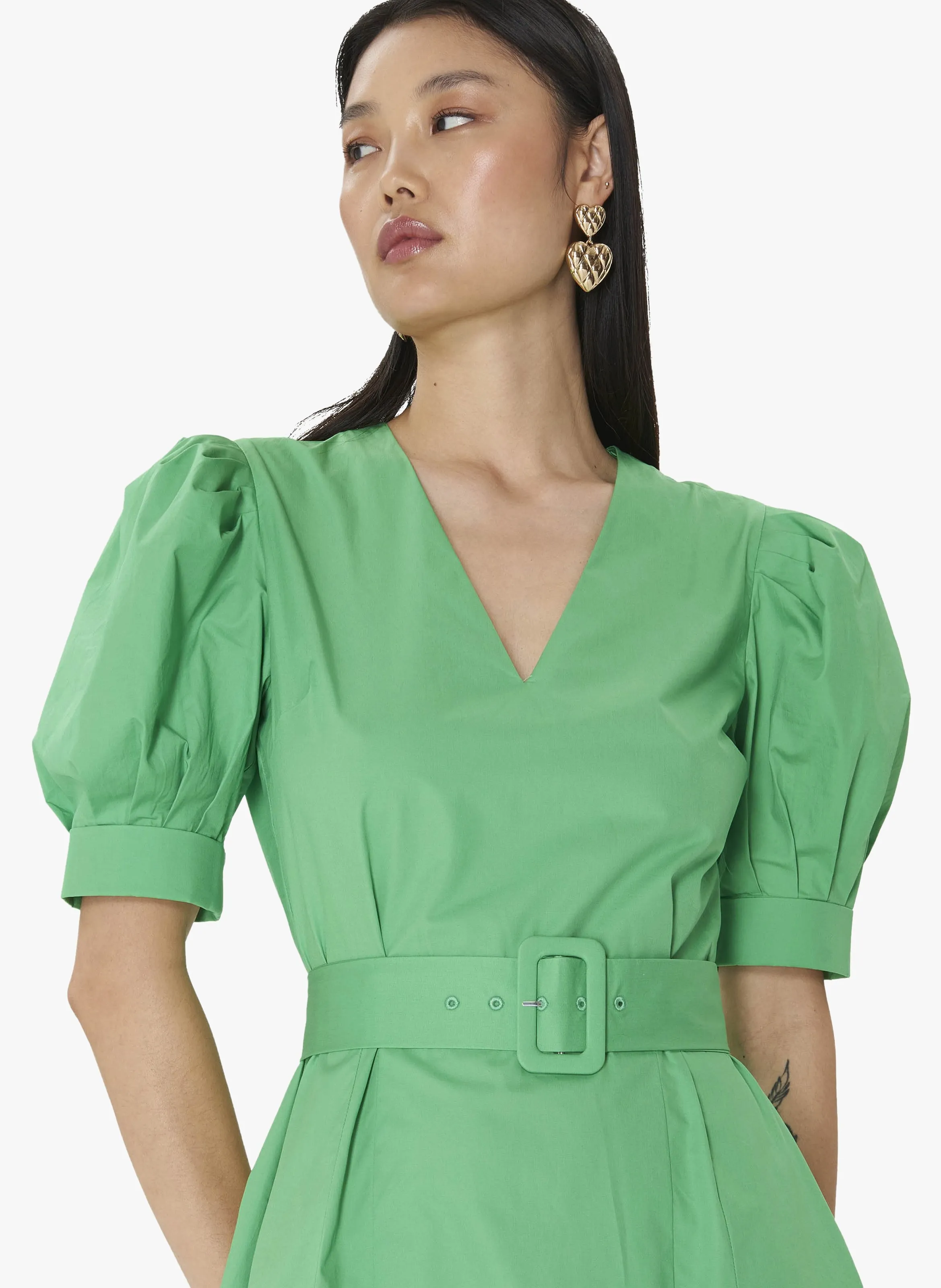TARA JARMON RANYA  VESTIDO MIDI CON CUELLO EN V Y FALDA EVASé DE ALGODóN ORGáNICO EN VERDE