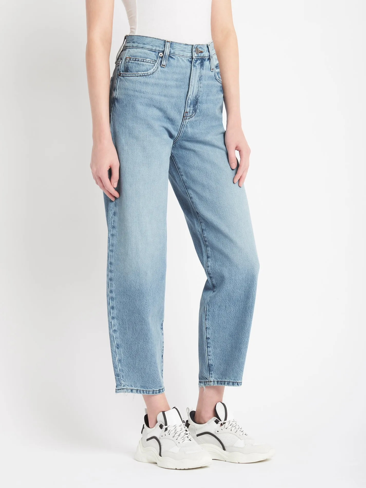 Ultra High Barrel Leg Jean