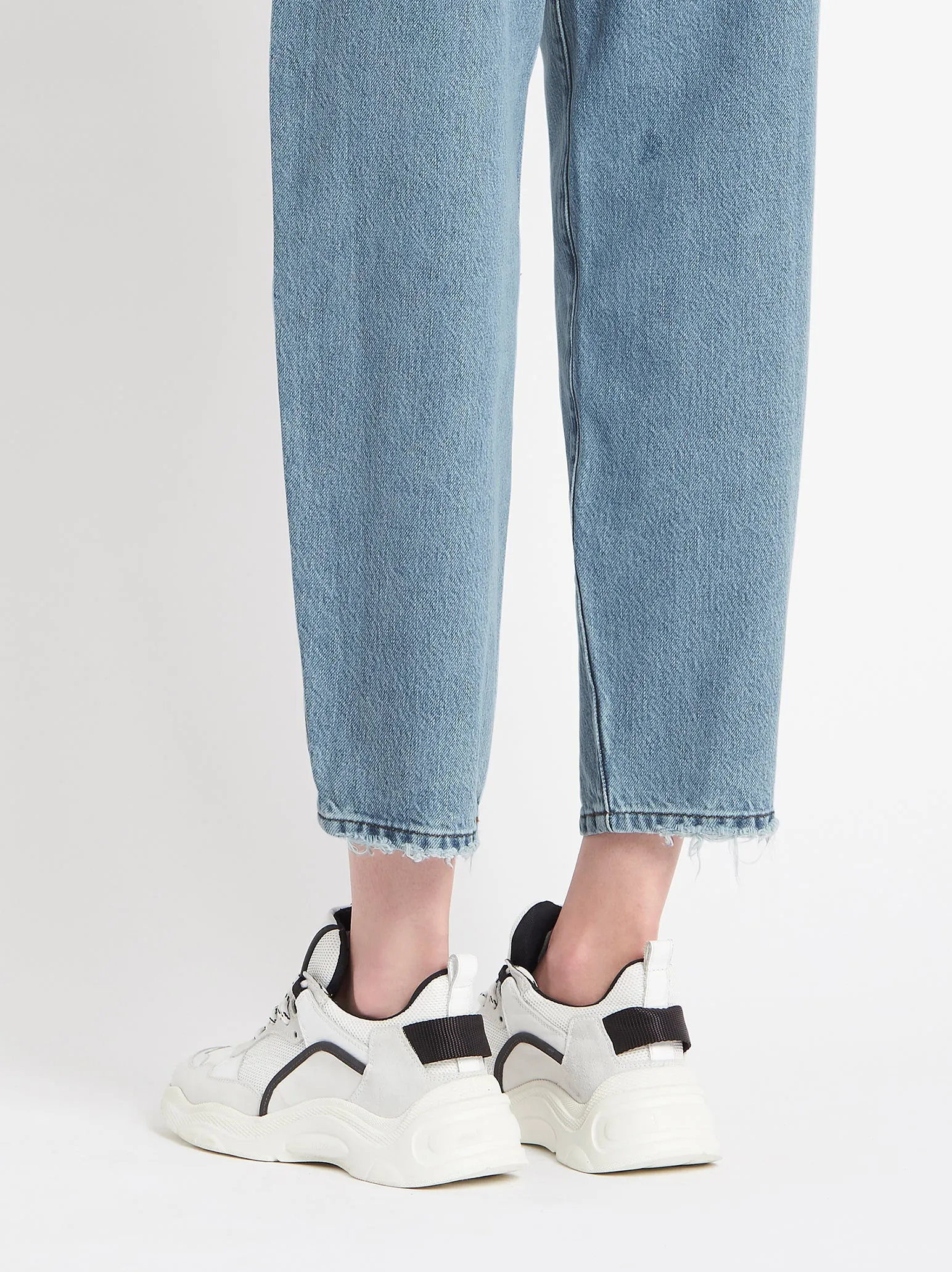 Ultra High Barrel Leg Jean