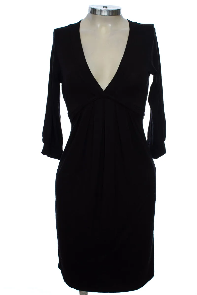 VESTIDO / ENTERIZO COLOR NEGRO  ZARA