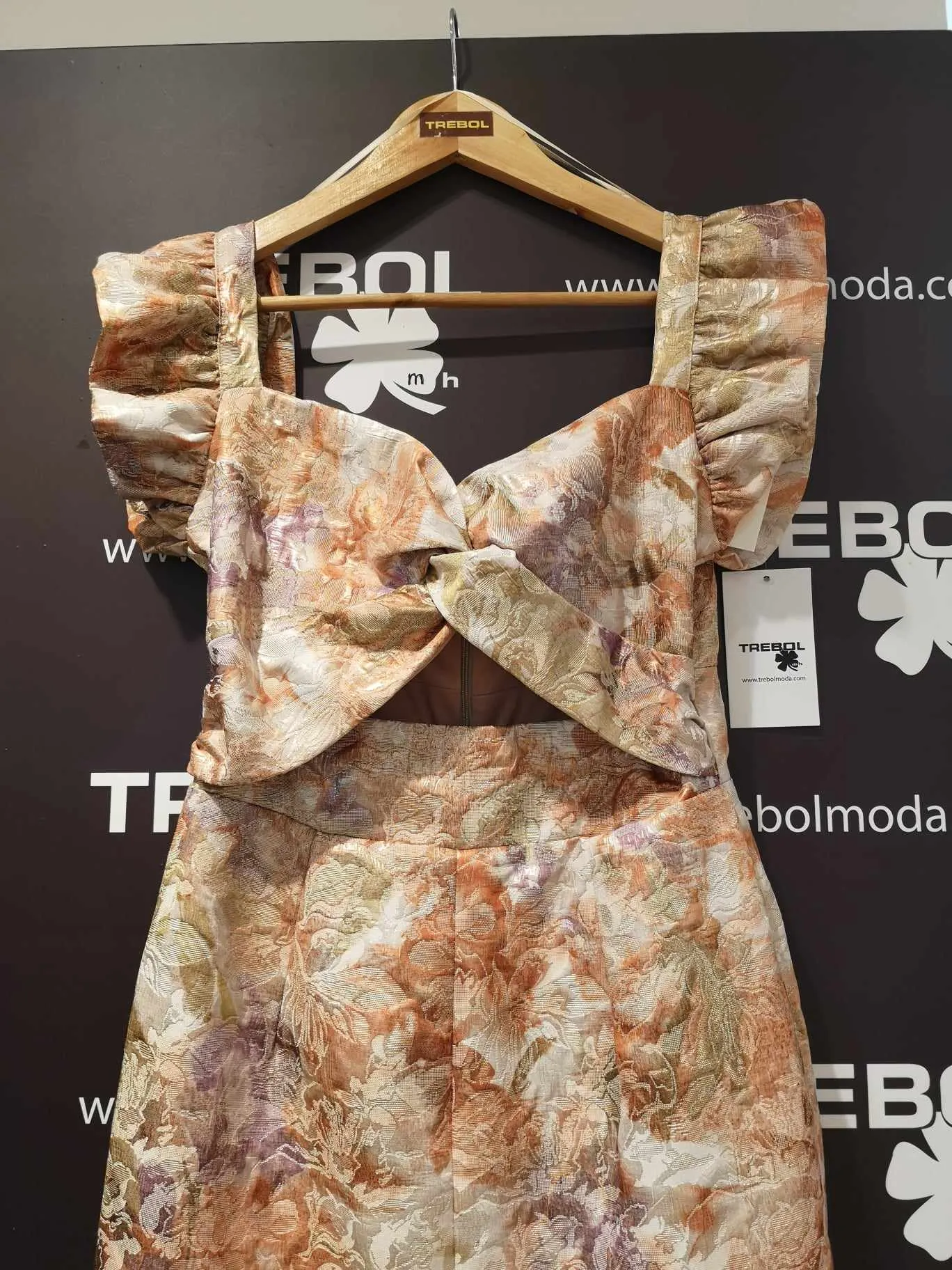 Vestido con volantes mariposa